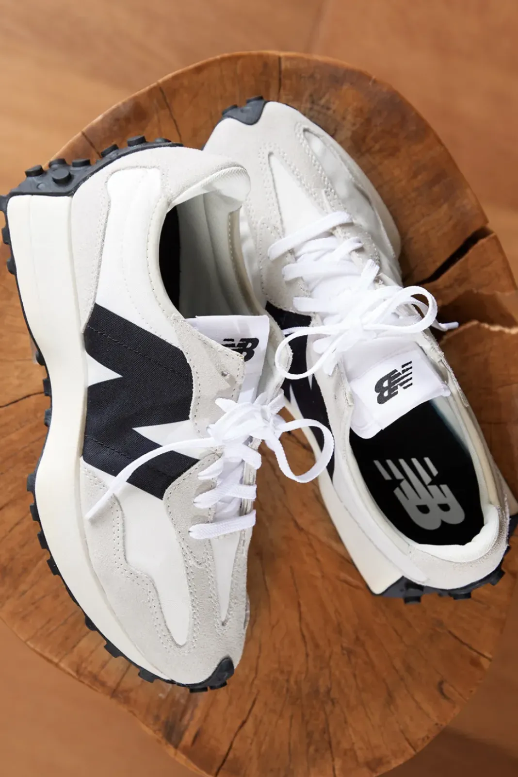 Shoes<NEW BALANCE 327 Sneaker White