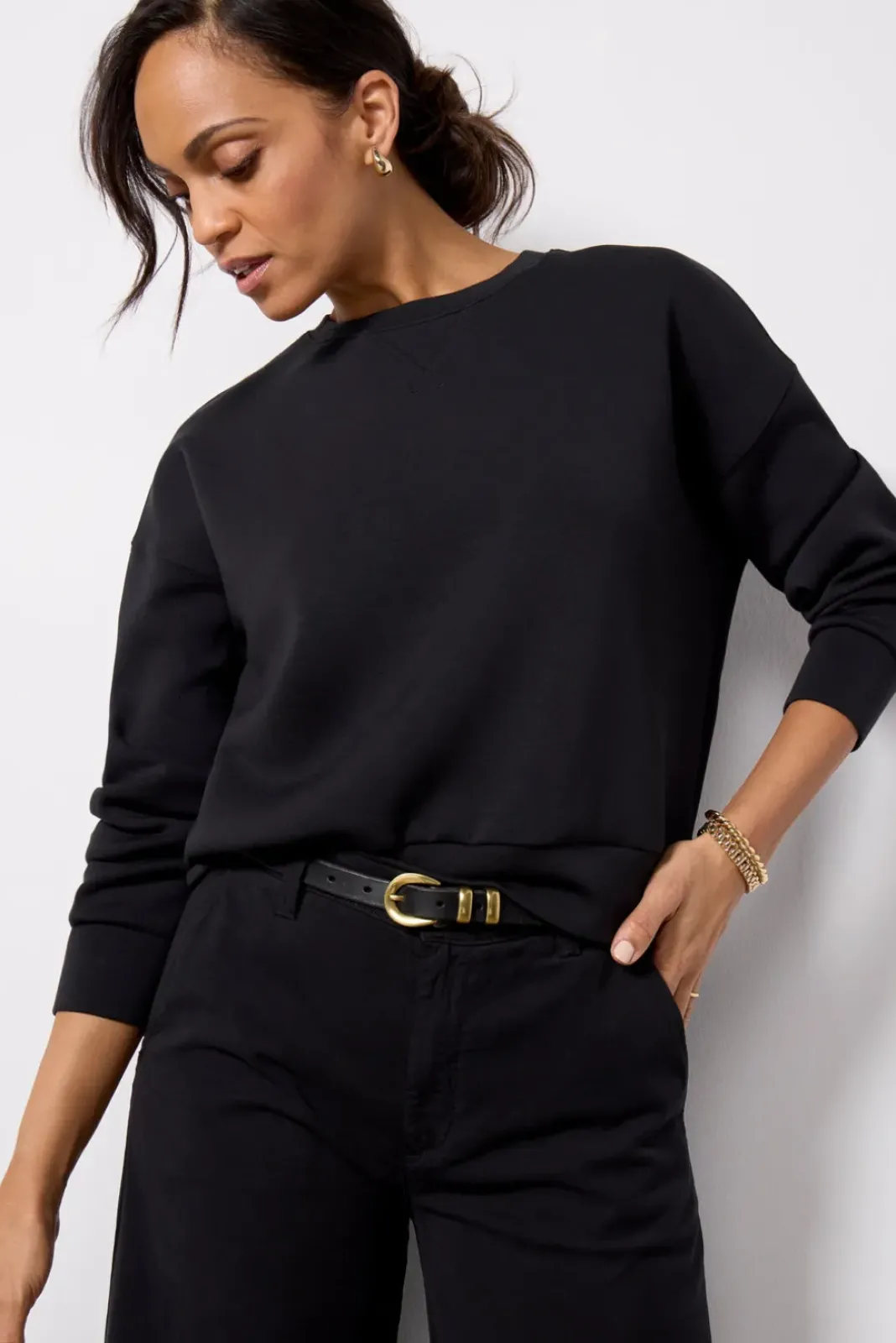 Matching Sets|Sweatshirts<SPANX AirEssentials Crew Veryblack