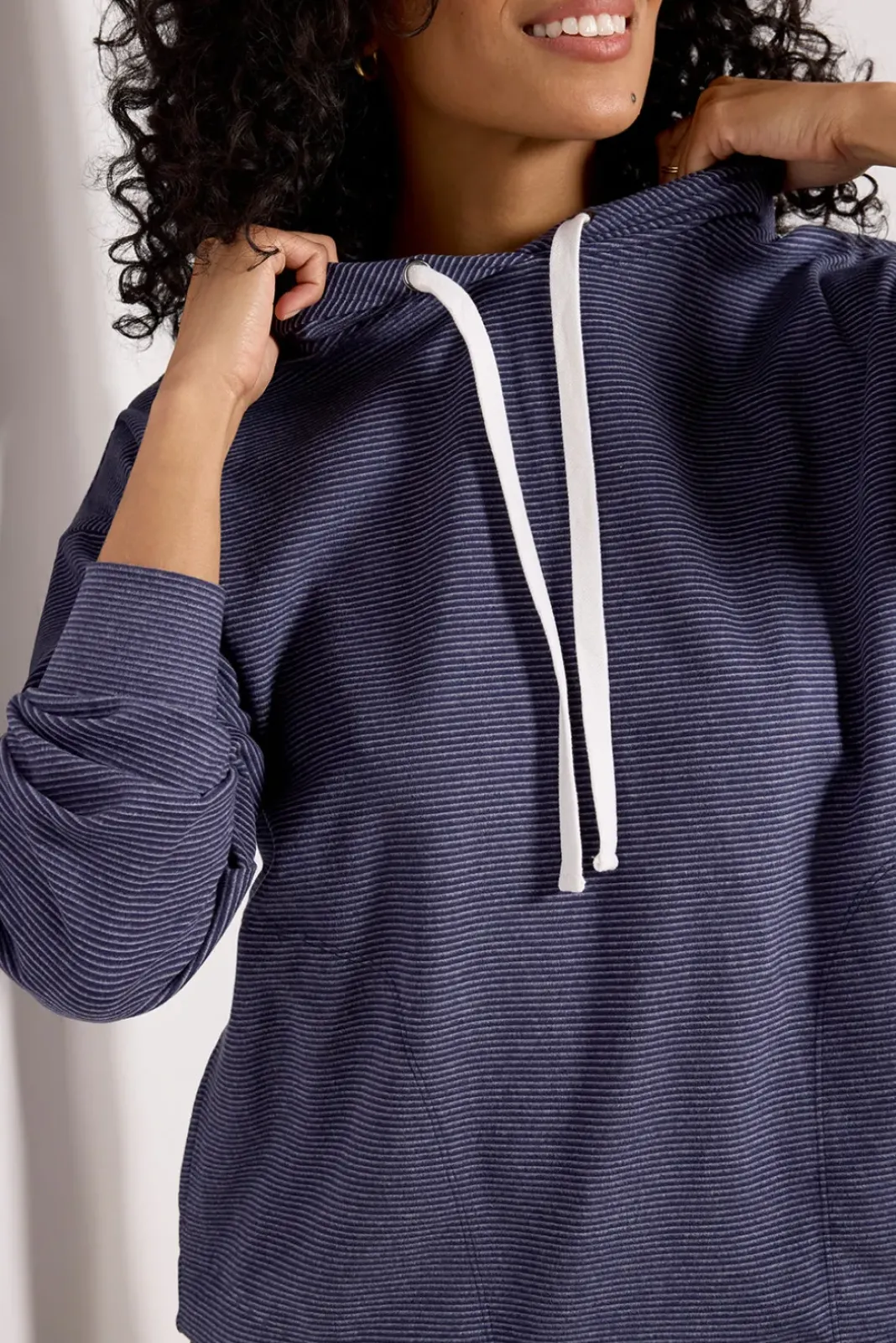 Sweatshirts<EVEREVE Alana Brushed Hoodie Darkstripe