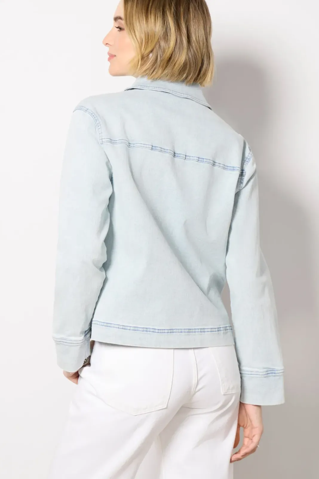 Tops & Tees<EVEREVE Alicia Denim Popover Lightwashdenim