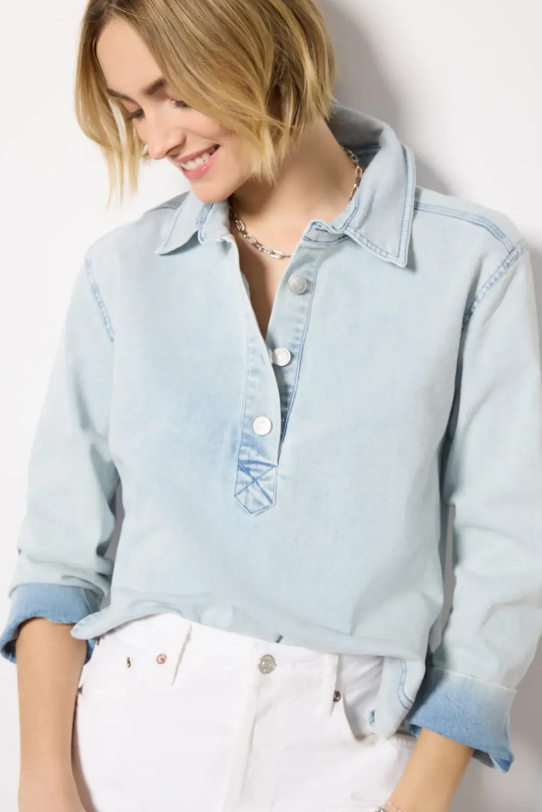 Tops & Tees<EVEREVE Alicia Denim Popover Lightwashdenim