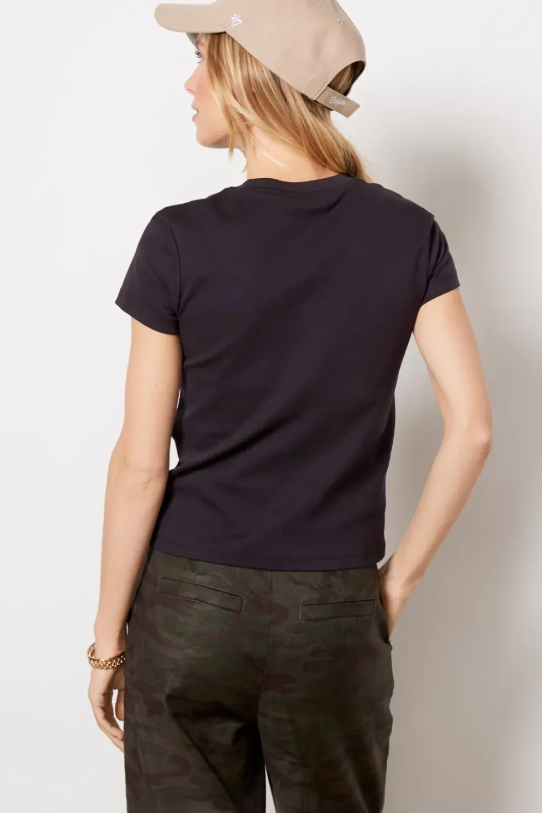 Tops & Tees<CUTS Almost Friday Tee Black