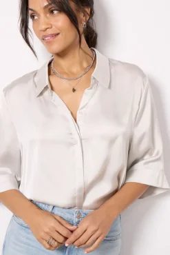 Tops & Tees<EVEREVE Aly Satin Shirt Silver