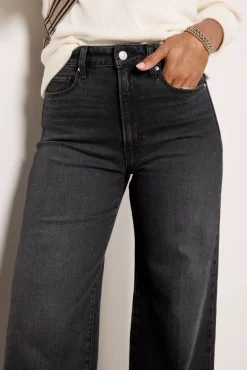 Jeans<PAIGE Anessa 31` w Raw Hem Viperblackdistressed