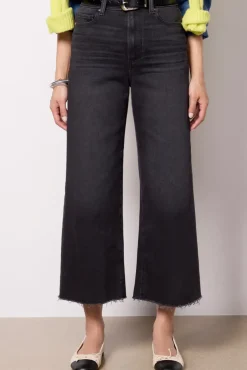 Jeans<PAIGE Anessa Petite Blacklotus
