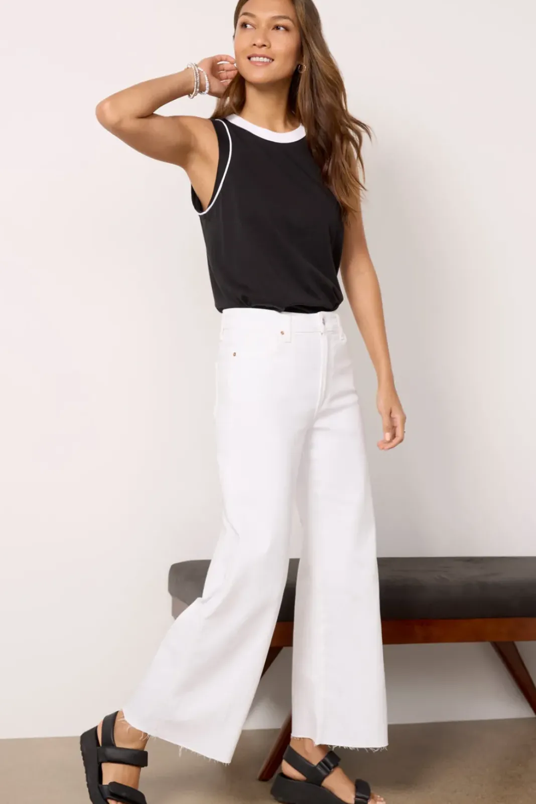 Jeans<PAIGE Anessa w Raw Hem Crispwhite