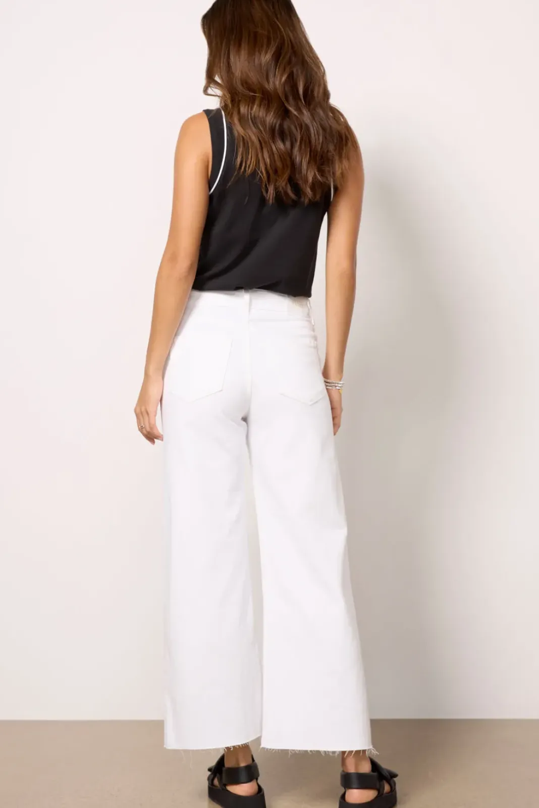 Jeans<PAIGE Anessa w Raw Hem Crispwhite