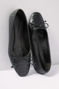 Shoes<SCHUTZ Arissa Woven Ballet Flat Black