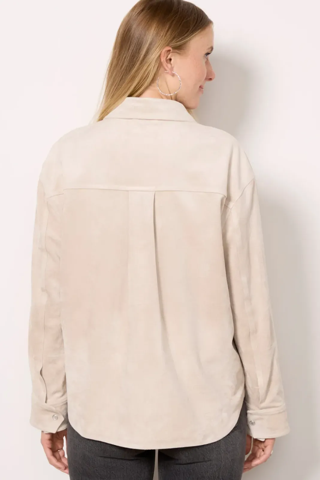 Tops & Tees<EVEREVE Arli Faux Suede Shirt Bone
