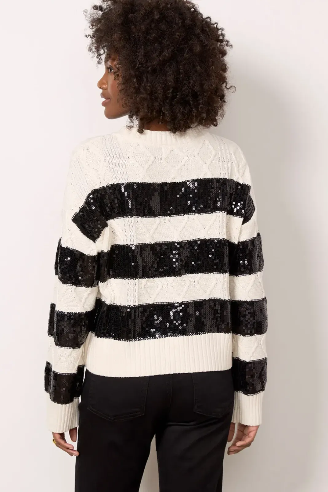 Sweaters<EVEREVE Asher Sequin Pullover Black/White