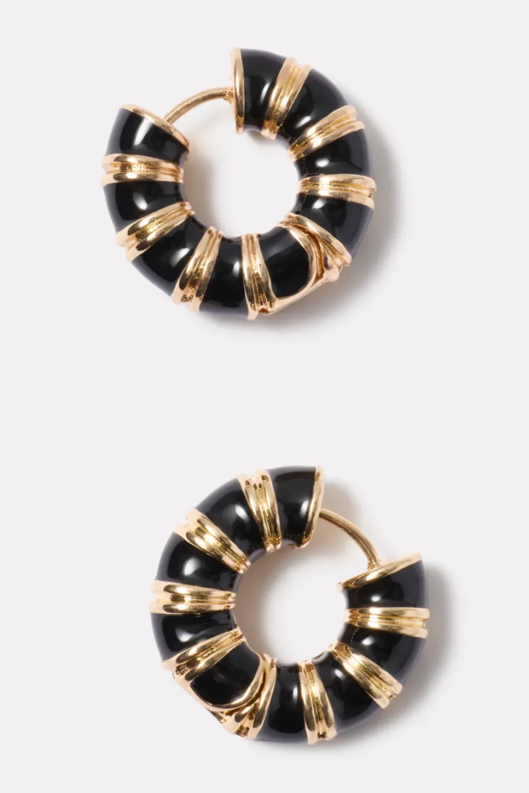 Jewelry<EVEREVE Becca Hoops Black/Gold