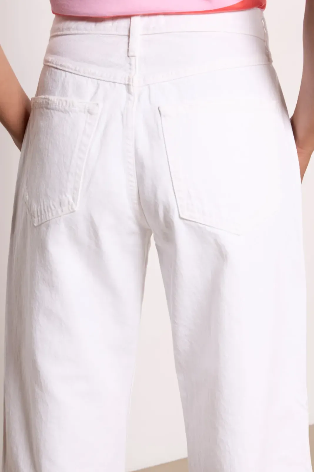 Jeans<AMO Billie Crop Alabaster