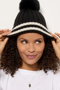 Hats<EVEREVE Blaine Varsity Pom Beanie Black