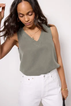 Tops & Tees<EVEREVE Brooklyn Tencel Tank Olive