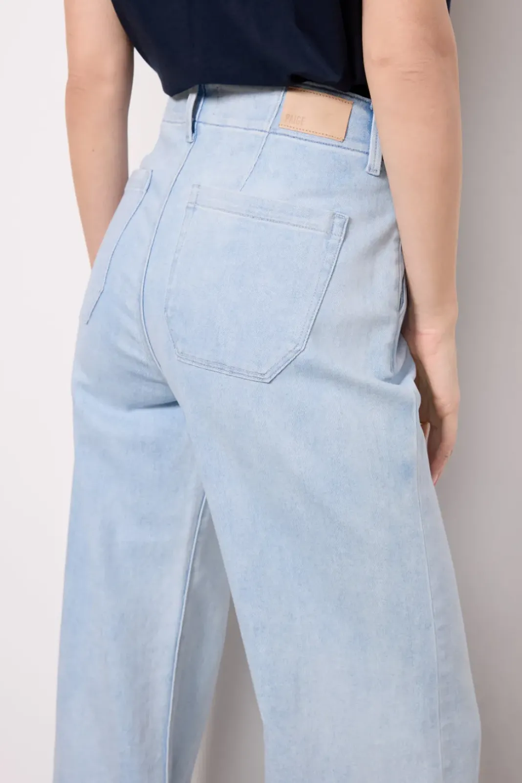Jeans<PAIGE Brooklyn Wide Leg 31` Makena