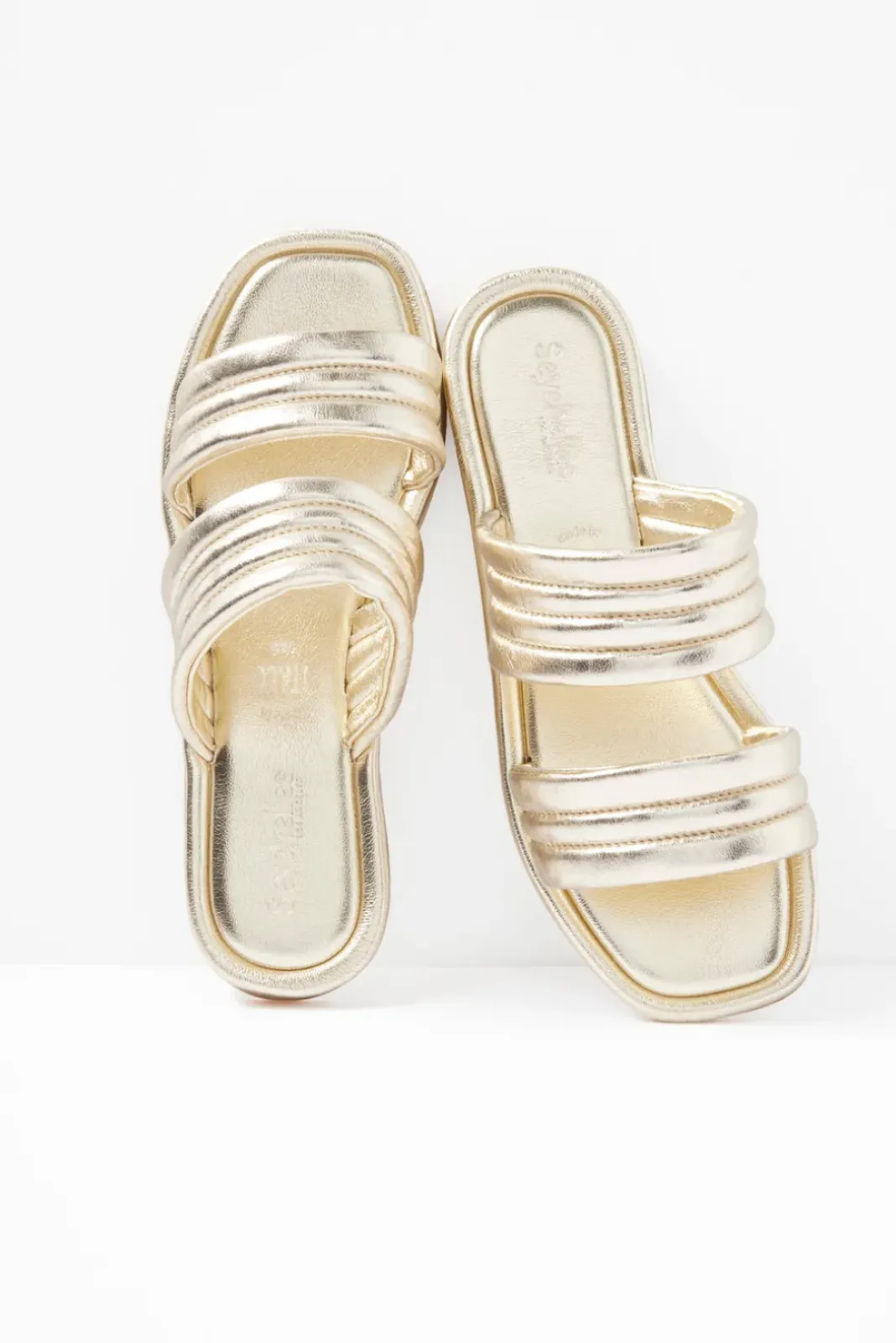 Shoes<SEYCHELLES Cape May Sandal Lightgold