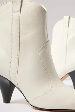 Shoes<MARC FISHER LTD Carissa Boot Ivo01