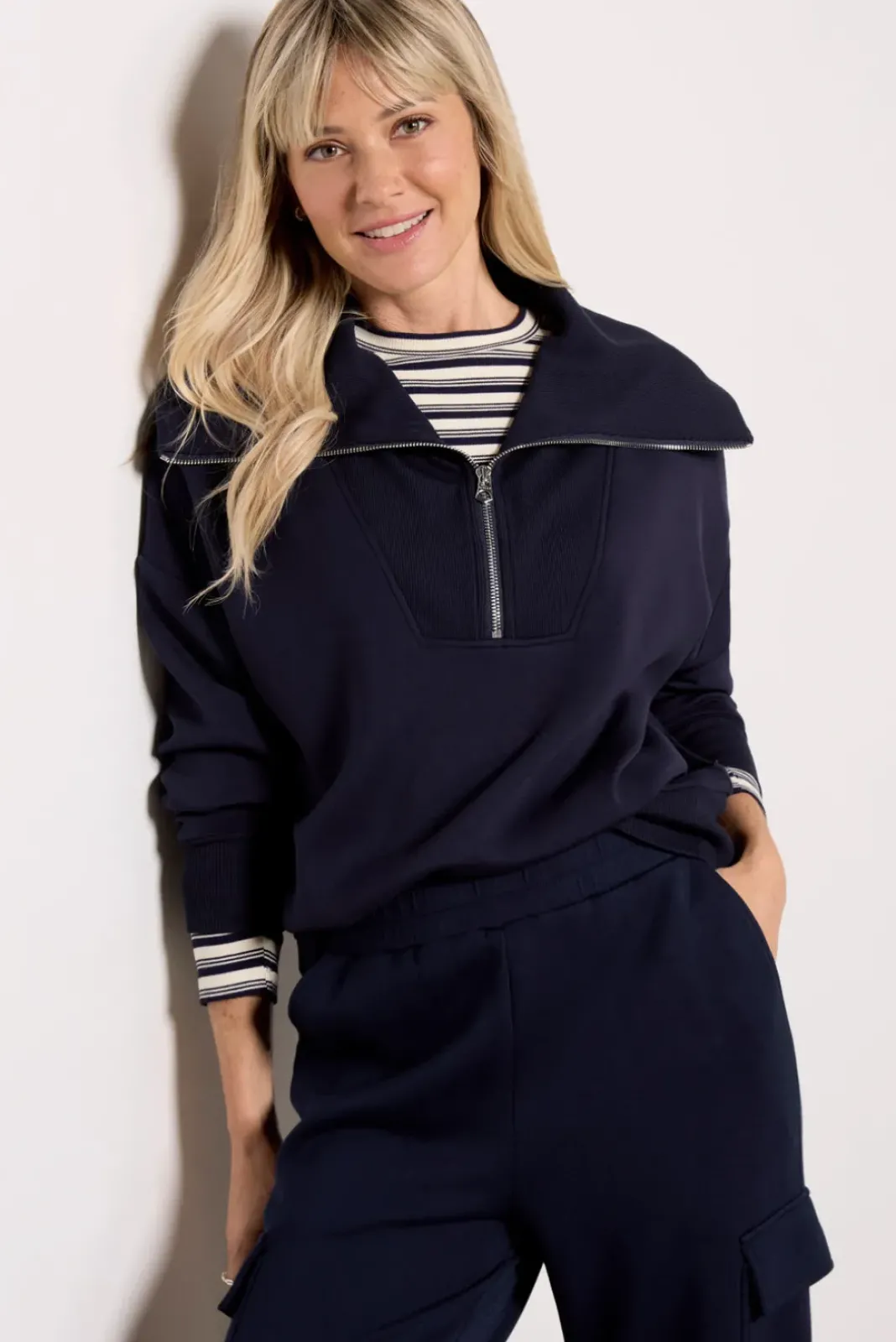 Matching Sets|Sweatshirts<VARLEY Catherine Half Zip Sweat Navy