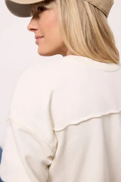 Sweatshirts<EVEREVE Charlize Crew Neck Sweatshirt Cream