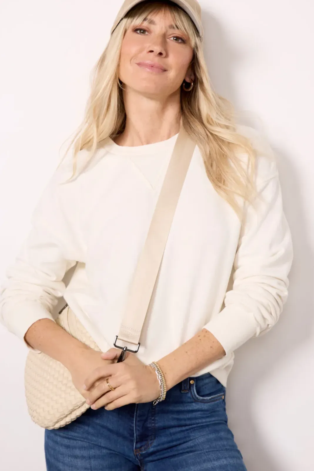 Sweatshirts<EVEREVE Charlize Crew Neck Sweatshirt Cream