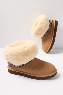 Shoes<UGG Classic Short Crescent Chestnut