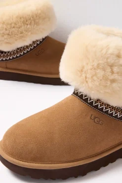 Shoes<UGG Classic Short Crescent Chestnut
