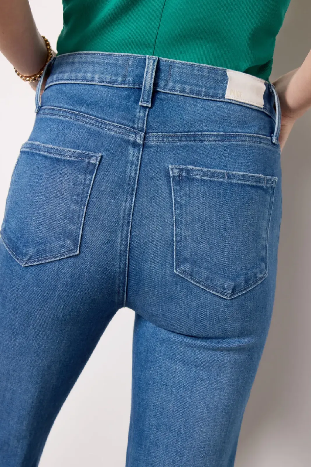 Jeans<PAIGE Claudine W/ Raw Hem Stardom