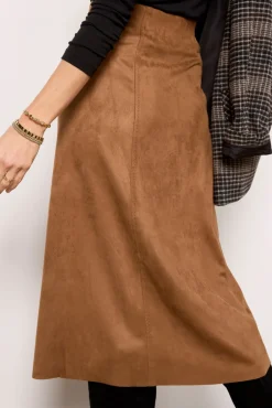 Skirts<EVEREVE Coco Suede Skirt Tobacco