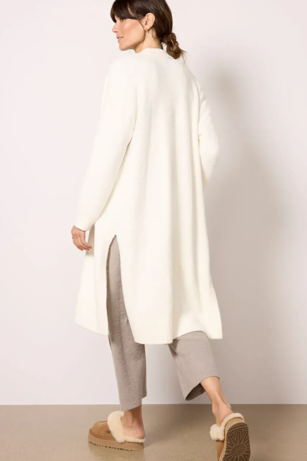 Intimates & Lounge<BAREFOOT DREAMS CozyChic Luxe High Slit Cardigan Pearl