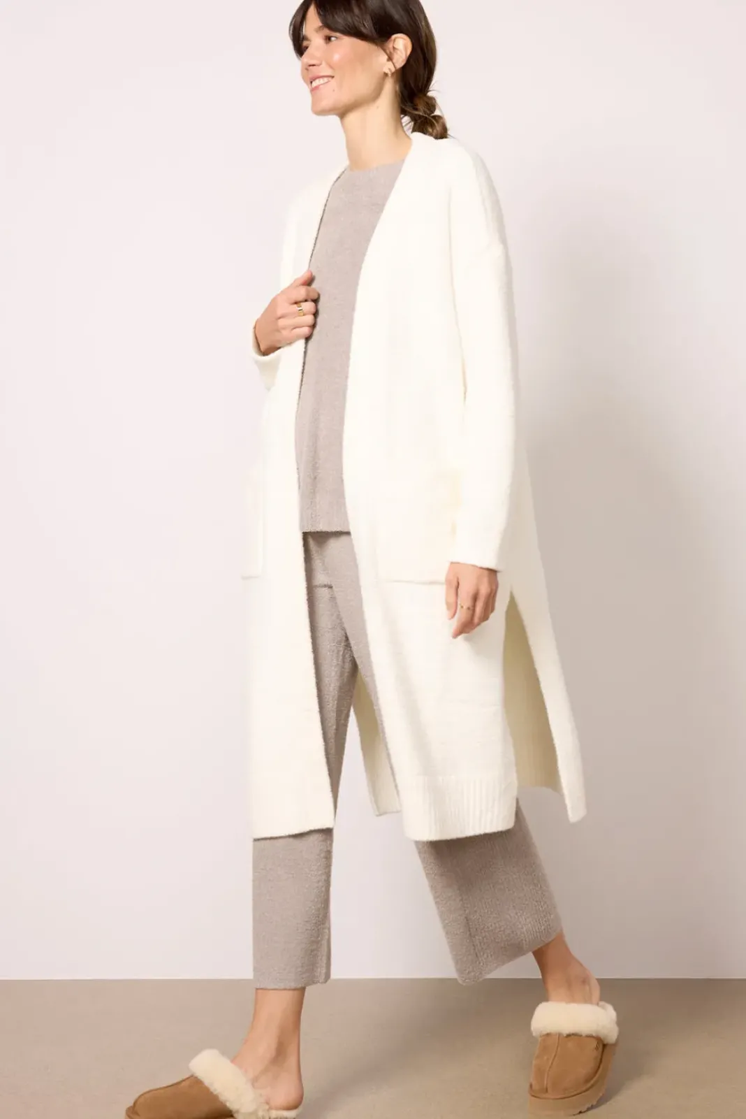 Intimates & Lounge<BAREFOOT DREAMS CozyChic Luxe High Slit Cardigan Pearl