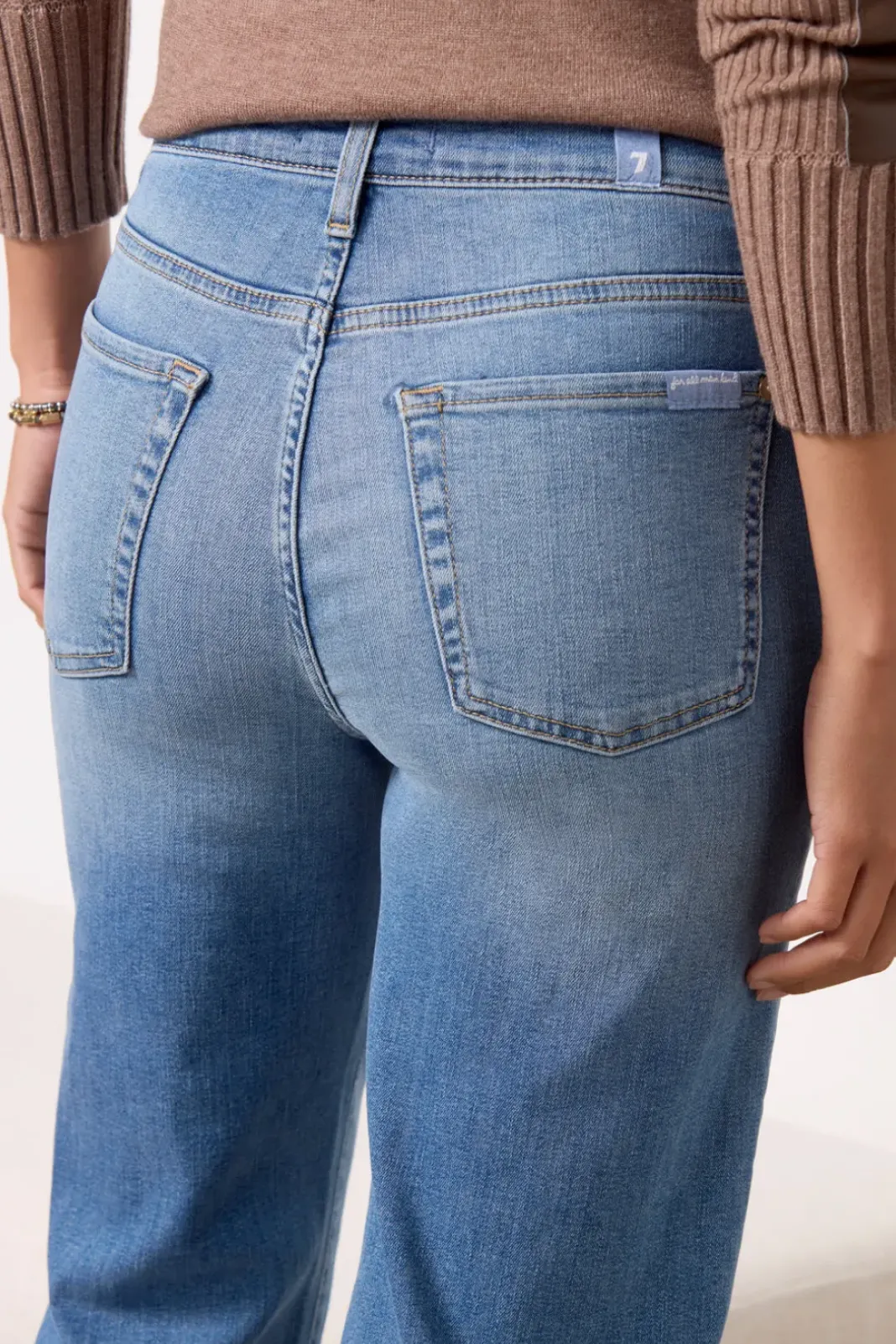 Jeans<7 FOR ALL MANKIND Cropped Alexa Astra