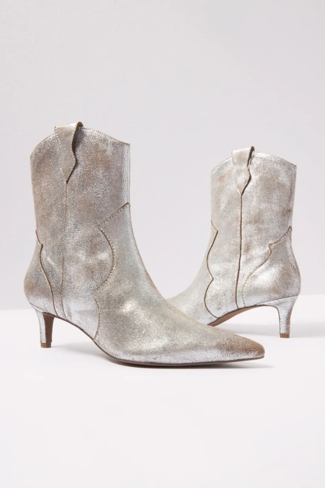 Shoes<SEYCHELLES Dallas Cowboy Boot Pewter