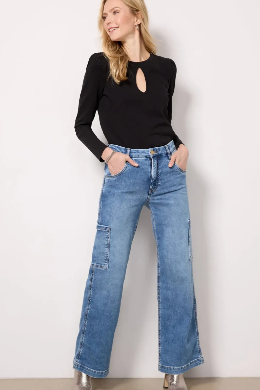 Tops & Tees<NATION LTD Dania Keyhole Tee Black
