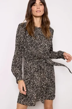 Dresses<EVEREVE Daphne Dress Smallscaleivory