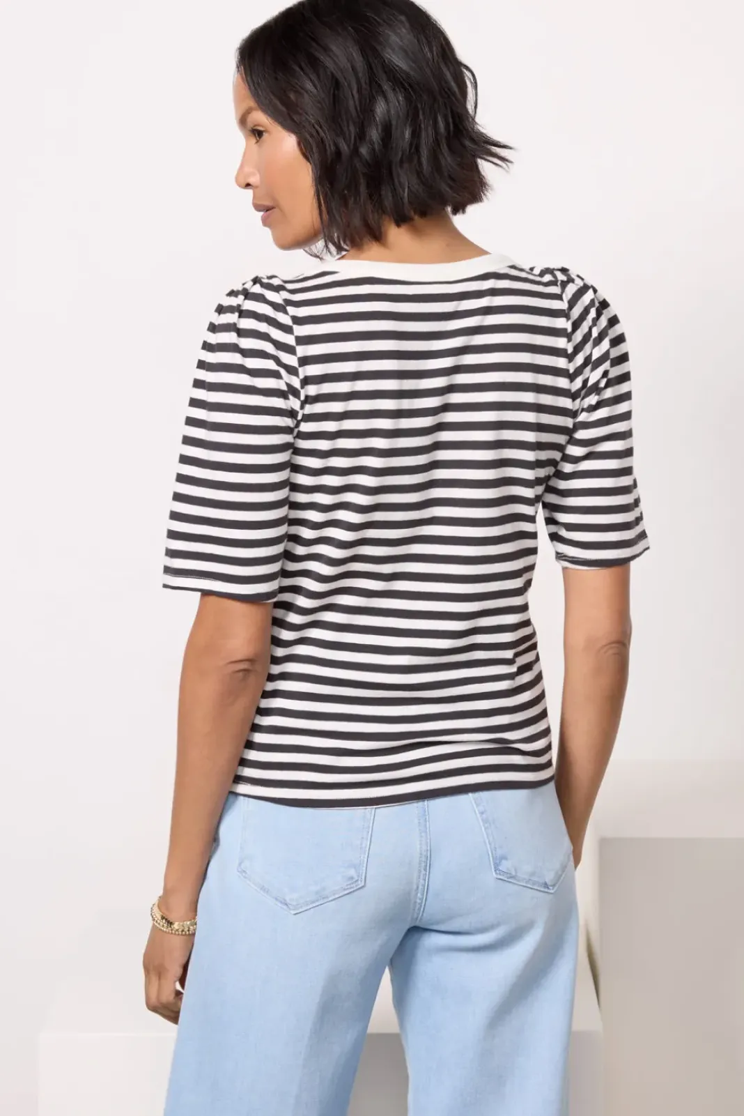 Tops & Tees<NATION LTD Deana Envelope T Shirt Jetblack/Porcelain