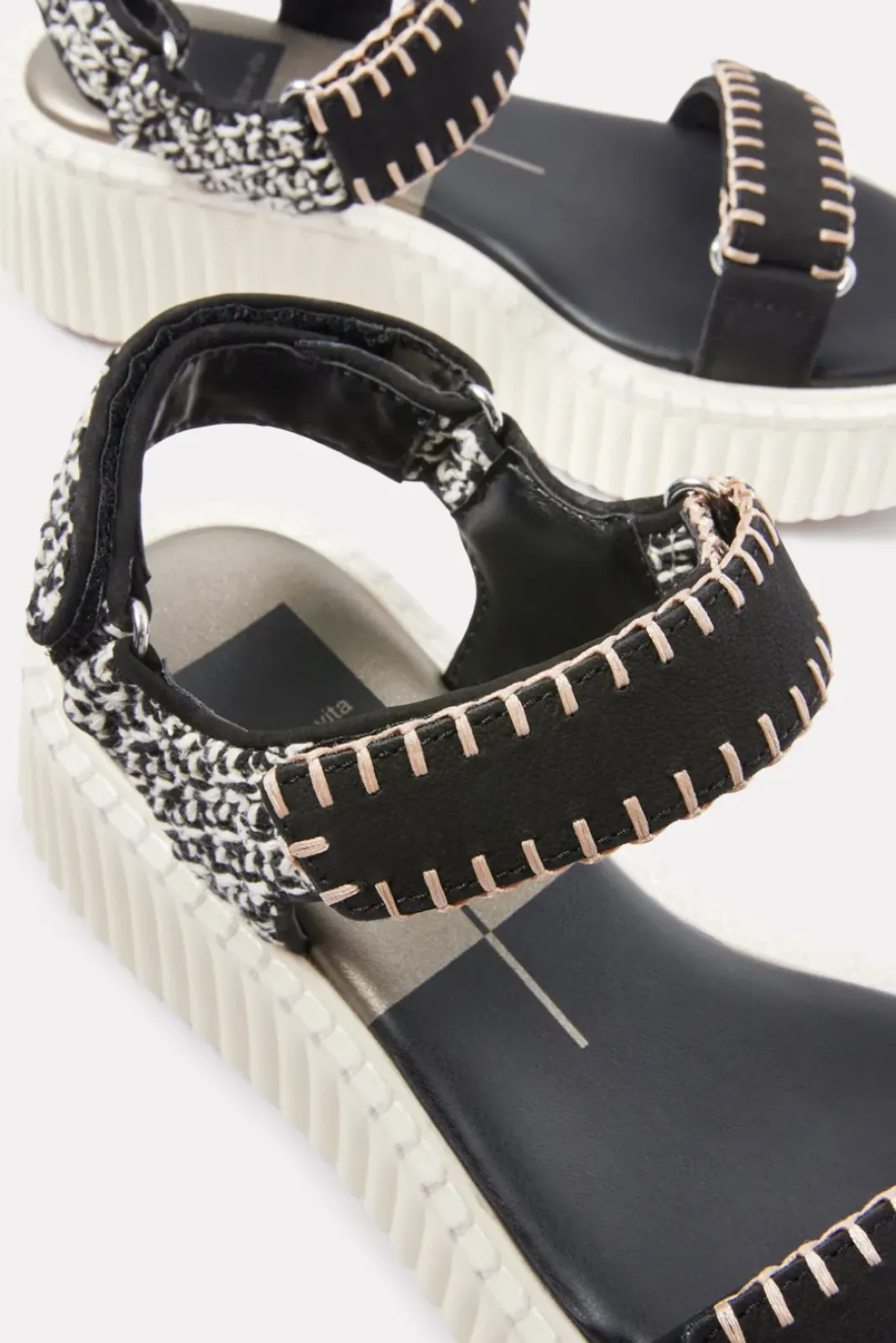 Shoes<DOLCE VITA Debra Sandal Black