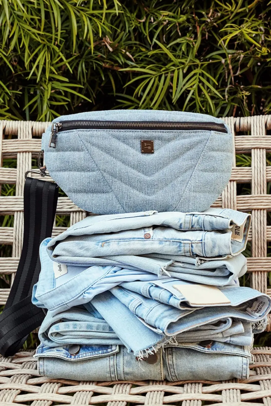 Bags<THINK ROYLN Denim Little Runaway Lightdenim