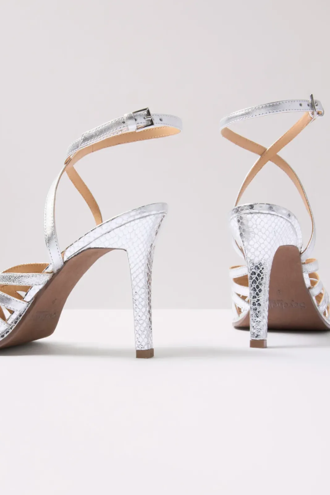 Shoes<SEYCHELLES Dress to Impress Heel Silver