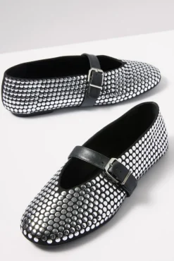 Shoes<SCHUTZ Eliza Stud Flat Black