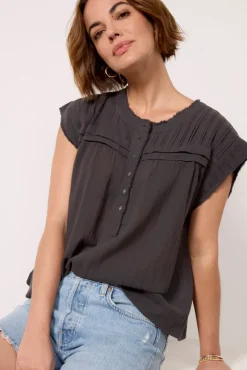 Tops & Tees<FAHERTY Ellsworth Top Washedblack