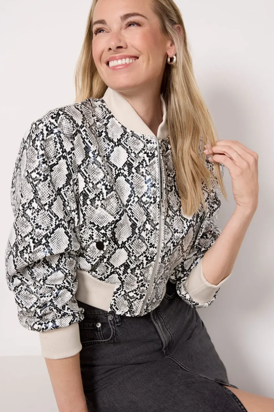 Blazers & Jackets<LAMARQUE Evelin Python Bomber Pythonprint