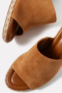 Shoes<VINCE CAMUTO Fayla Wedge Goldenwalnut