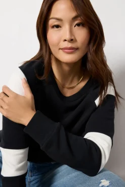 Sweatshirts<EVEREVE Gabby Colorblock Pullover Black/White
