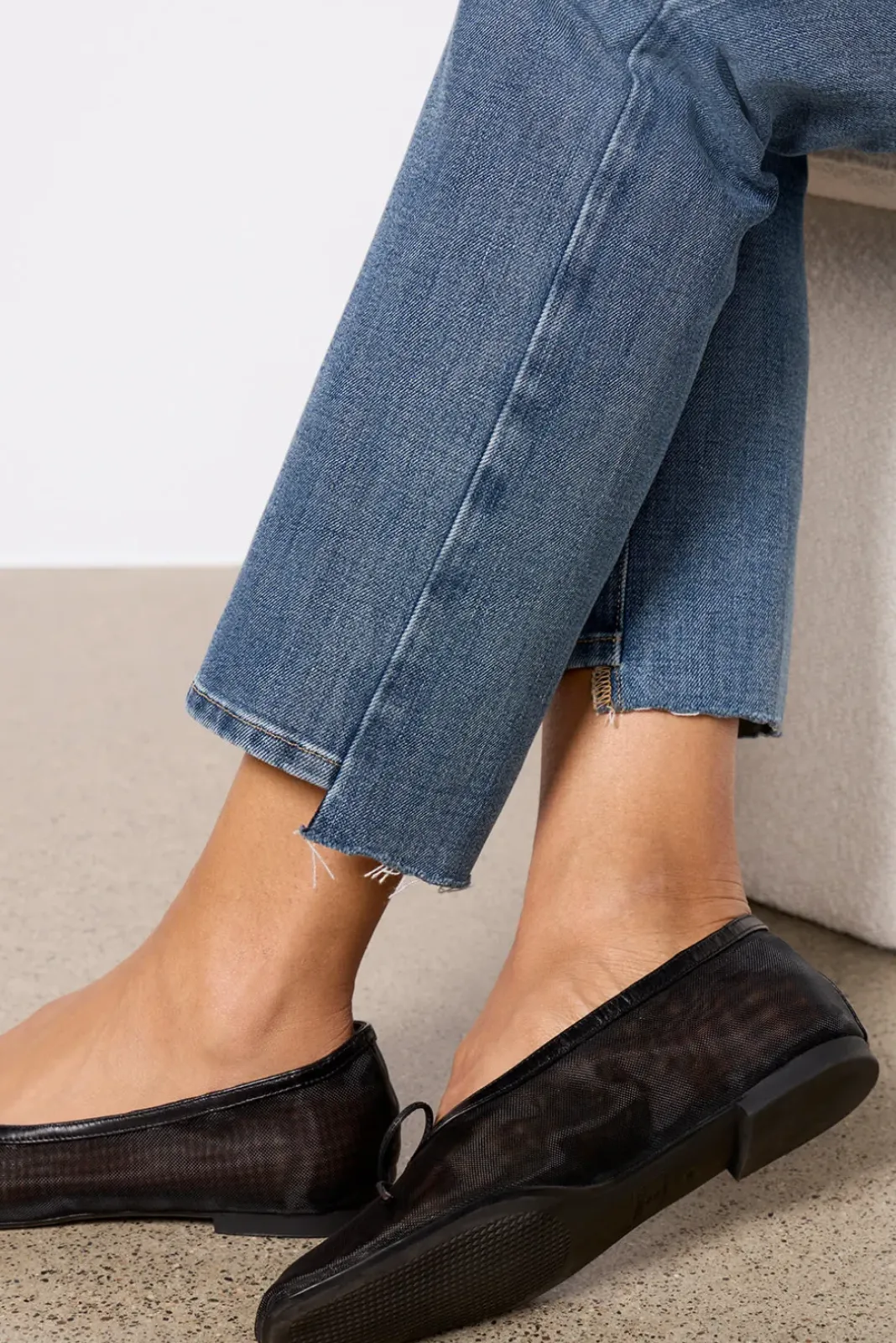 Jeans<GOOD AMERICAN Good Legs Straight Indigo855