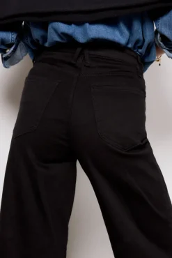 Jeans<GOOD AMERICAN Good Waist Palazzo Crop Black