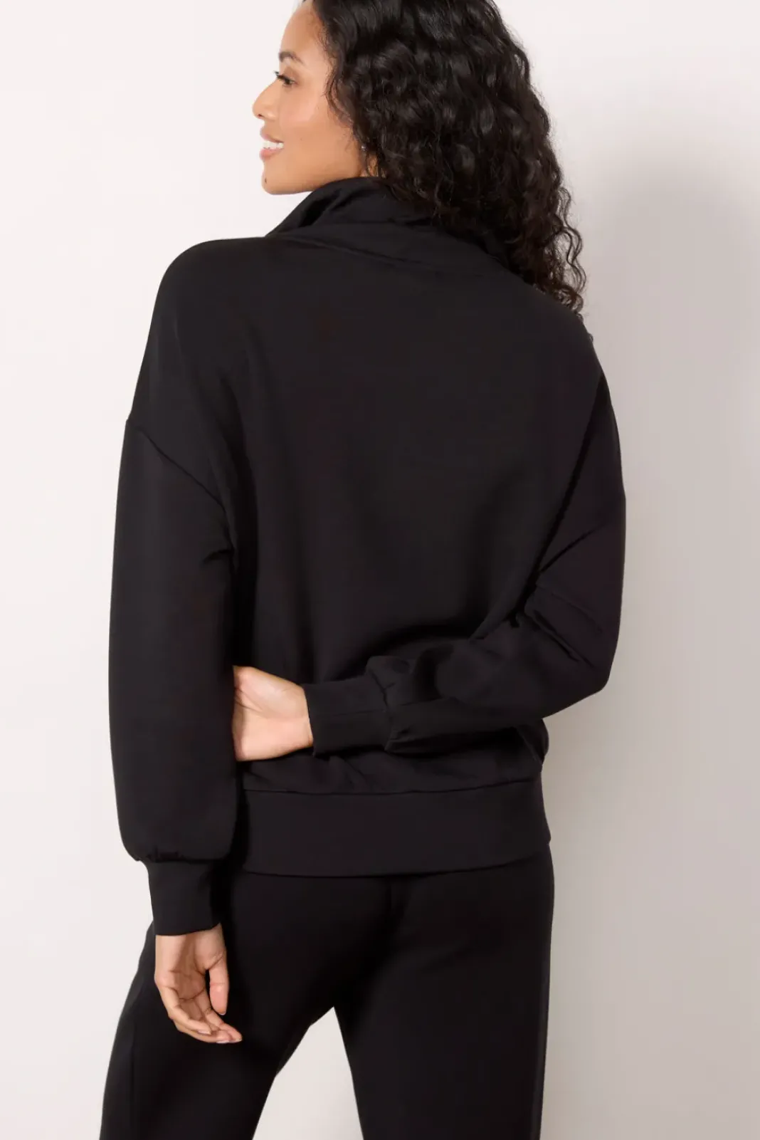 Matching Sets|Sweatshirts<VARLEY Hawley Half Zip Sweat Black