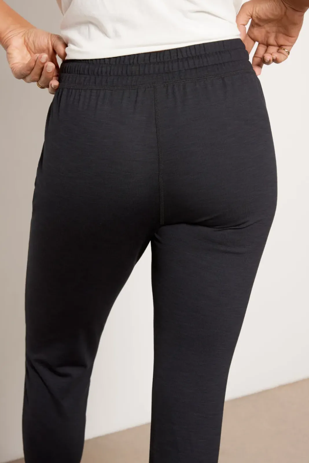 Pants & Leggings<BEYOND YOGA Heather Rib Street Jogger Black