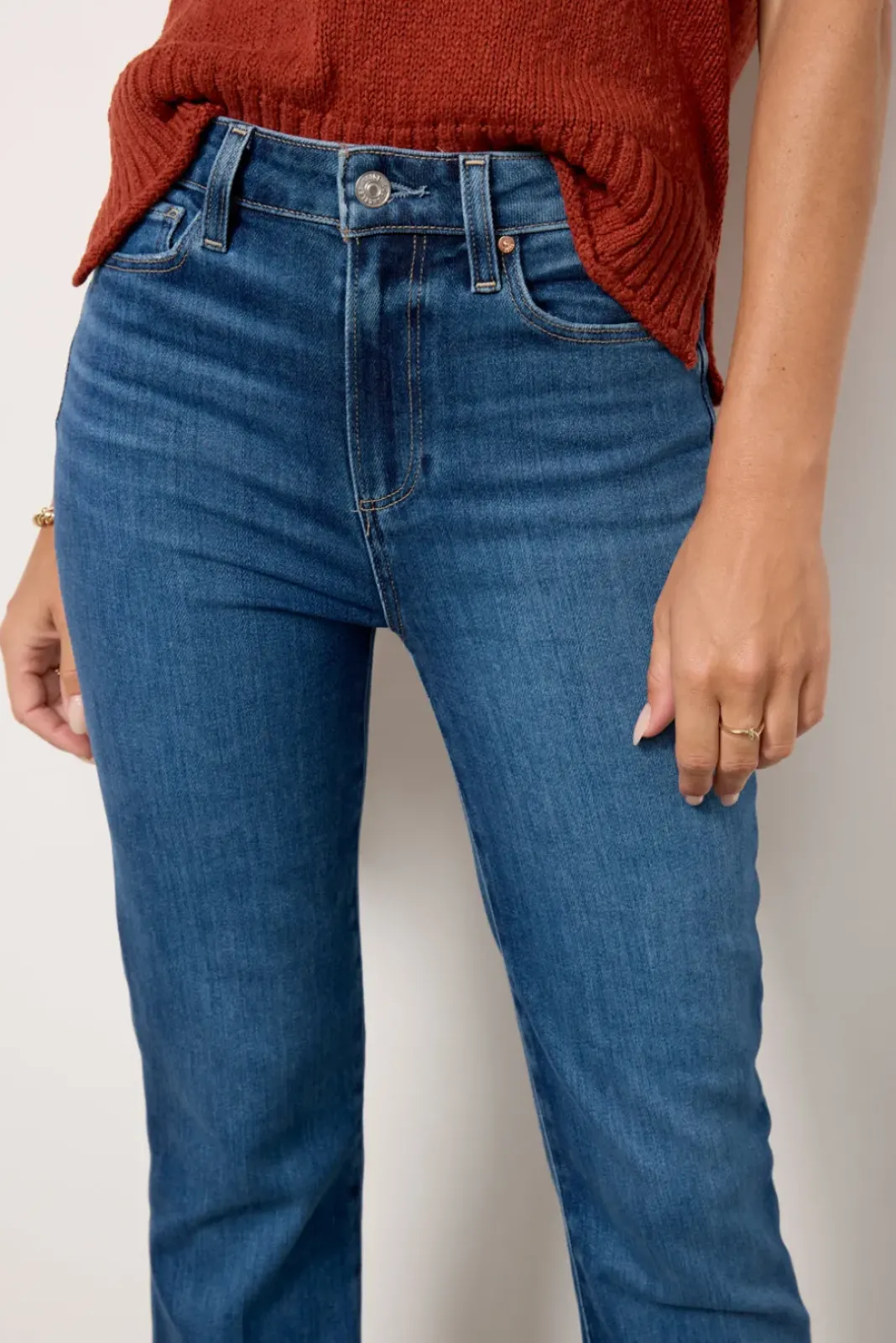 Jeans<PAIGE High Rise Laurel Canyon 32` Acapella