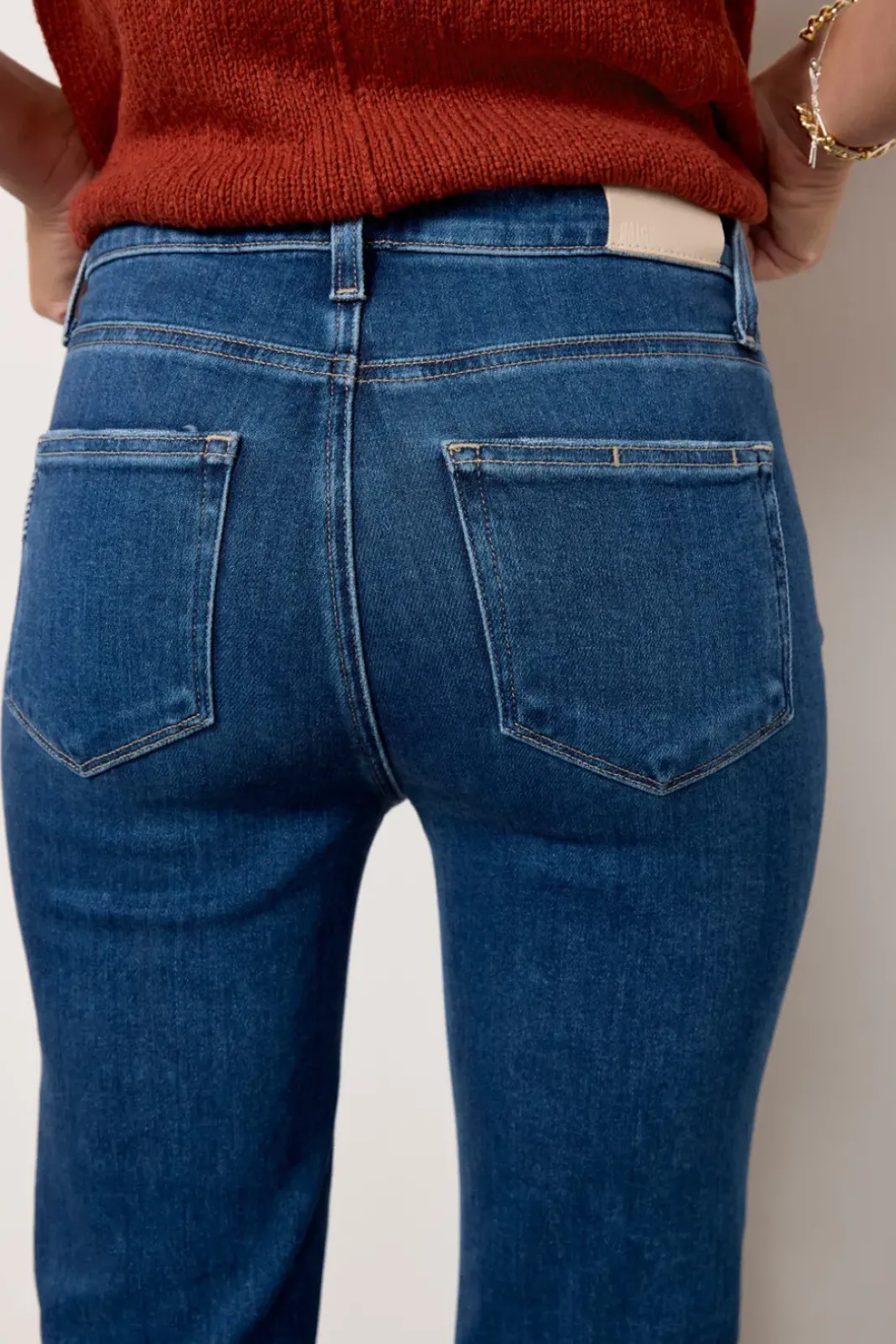 Jeans<PAIGE High Rise Laurel Canyon 32` Acapella