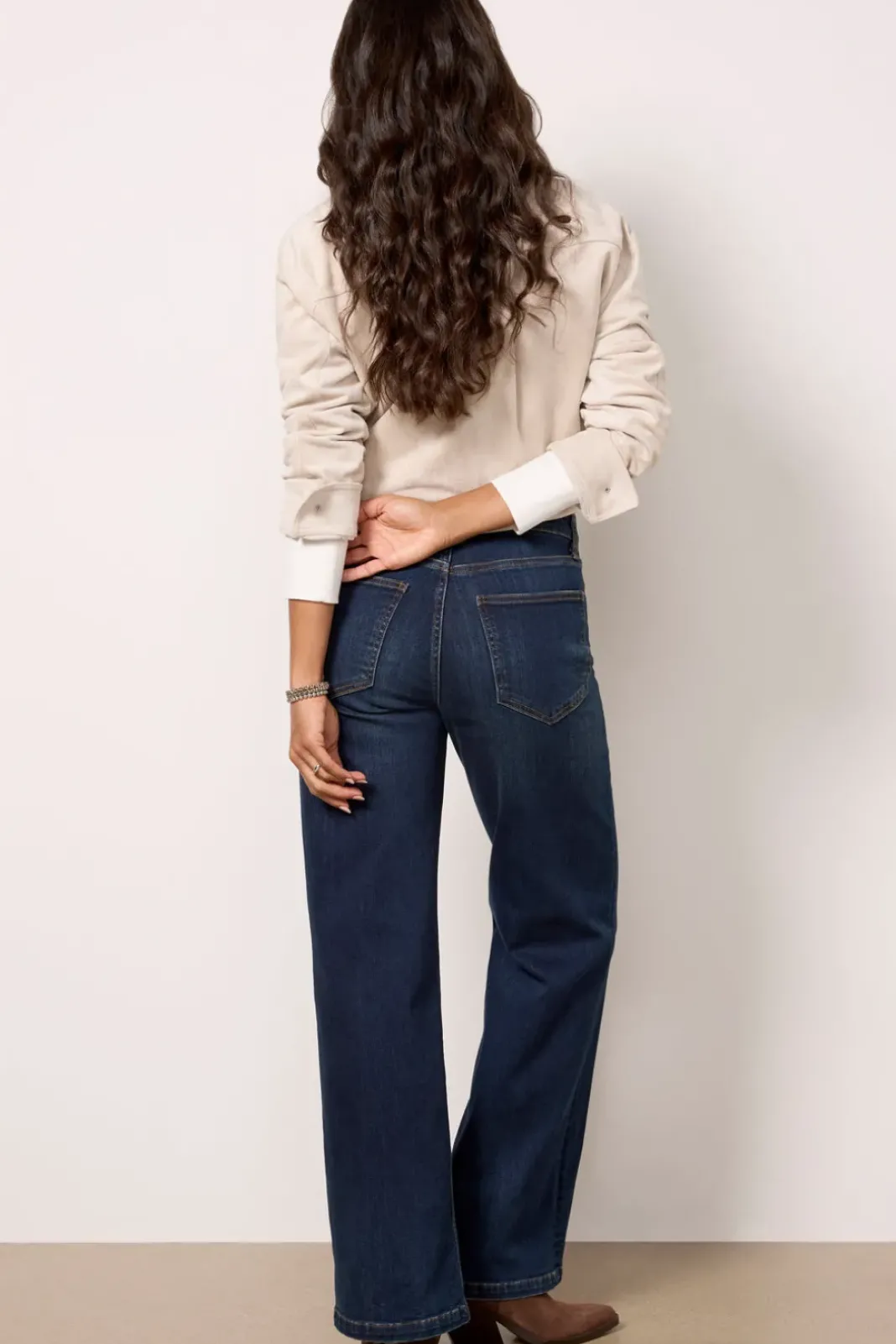 Jeans<KUT FROM THE KLOTH Jean Wide Leg 31` Delicate